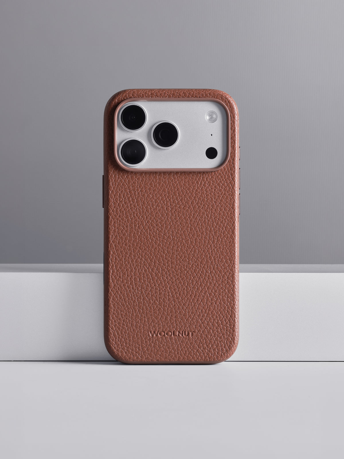 Woolnut Leather Case for iPhone 18 Pro Max - Cognac