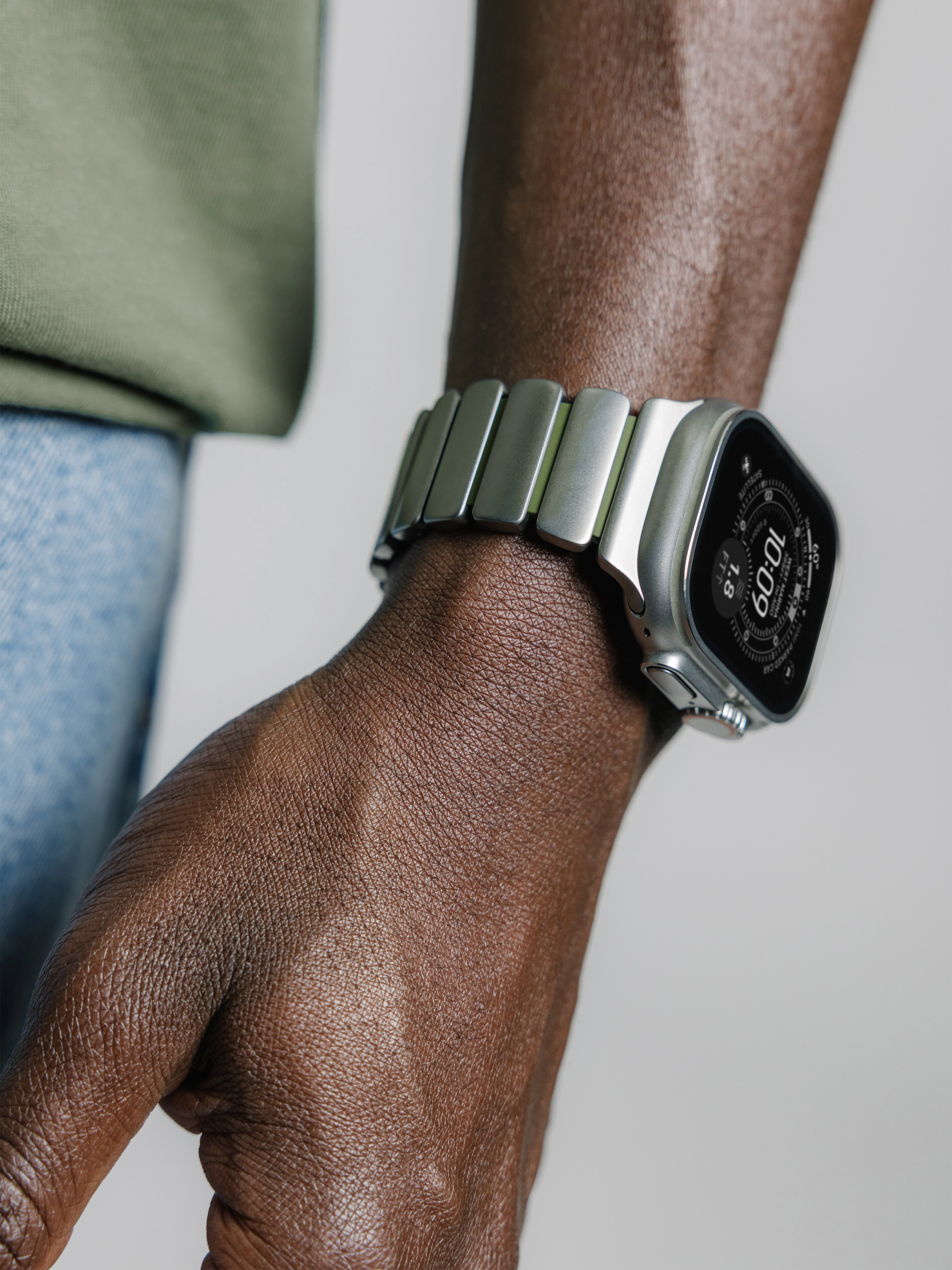 Nomad Stratos Band - 49mm - Natural Titanium - Forest