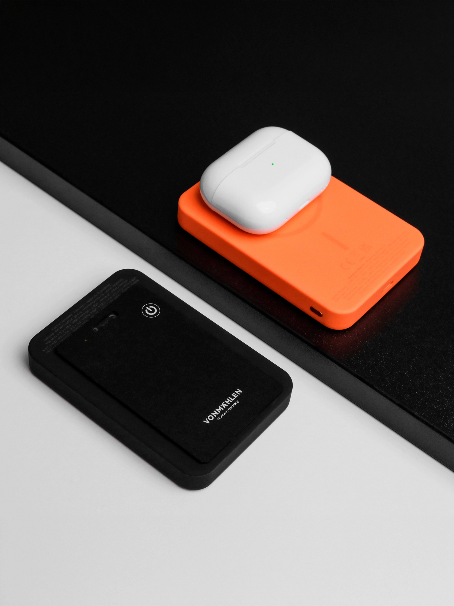 Vonmahlen Evergreen Mag Pro 10,000 mAh Power Bank - Black