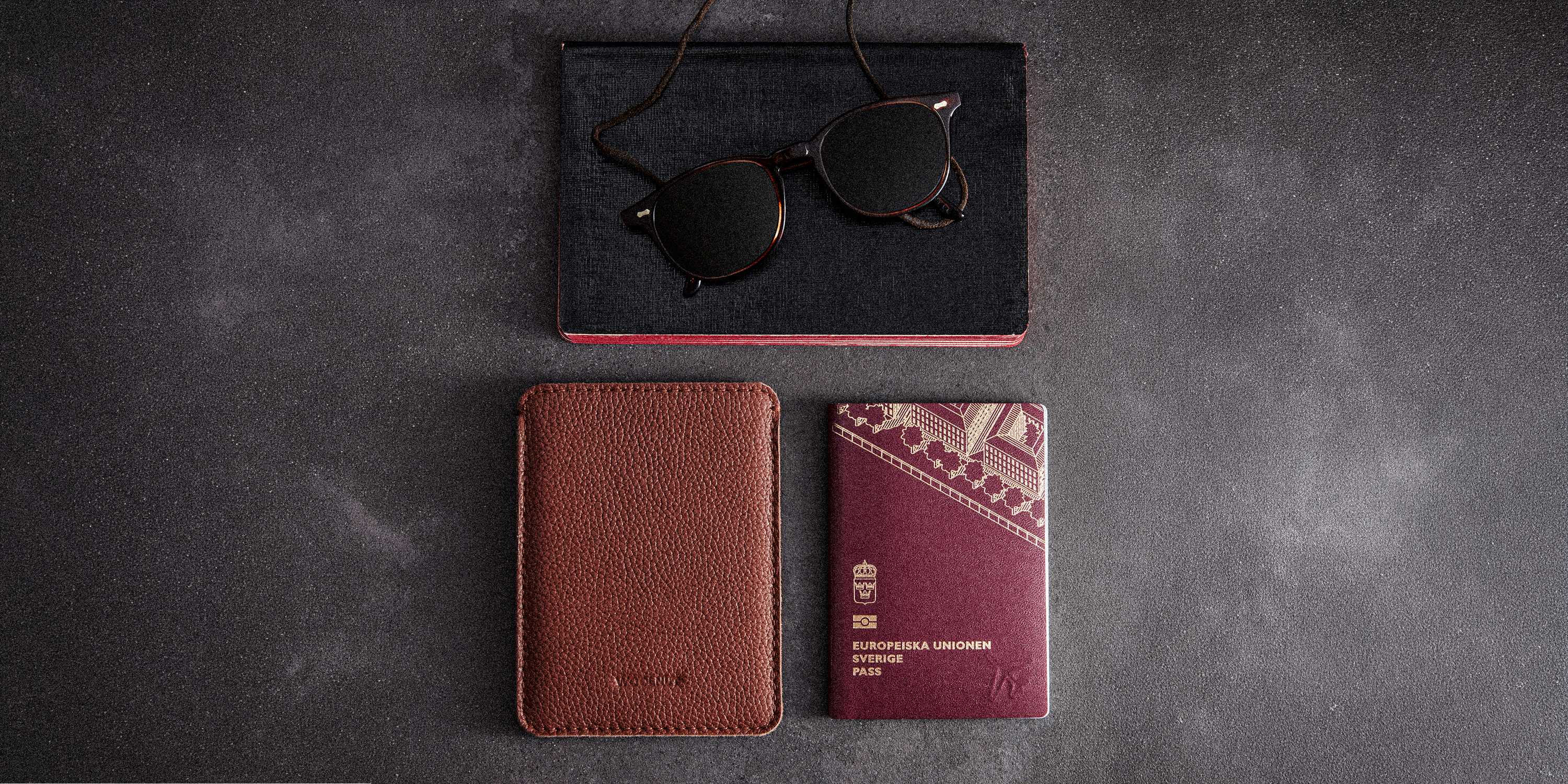 Woolnut Leather Sleeve for Passport - Cognac