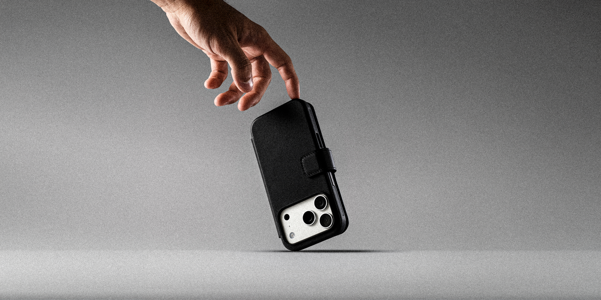 Nomad Modern Folio with Camino Leather for iPhone 18 Pro - Black