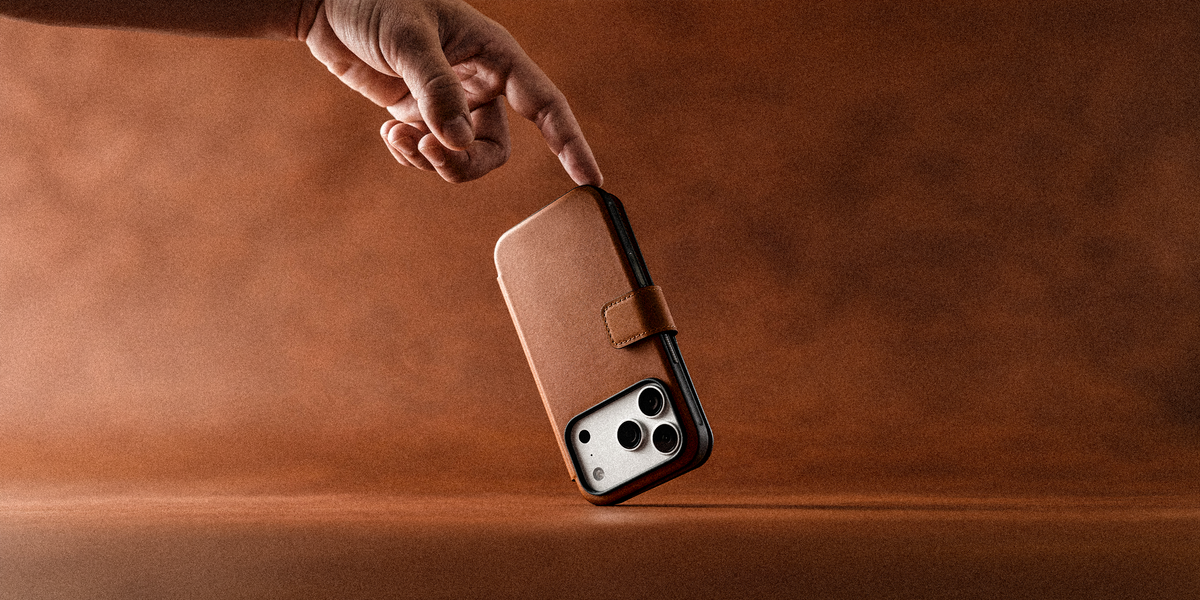 Nomad Modern Folio with Horween Leather for iPhone 18 Pro - Saddle