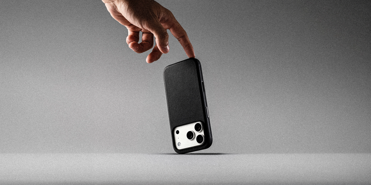 Nomad Modern Case with Camino Leather for iPhone 18 Pro - Black
